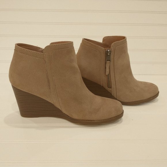 Time and Tru Shoes - Time & True Tan Suede Wedge Ankle Boots Booties 8
